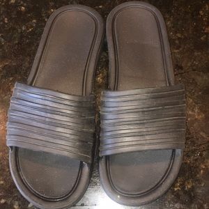 Non marking black slides.